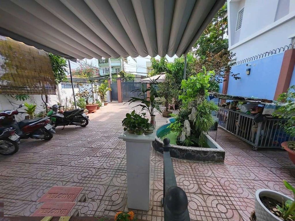 CHO THUÊBIỆT THỰ SÂN VƯỜN KHU BÊN SÔNG,SÁT BÊN GIGAMALL 10M x 30M TRET 3LAU GIÁ CHỈ 35TR 2