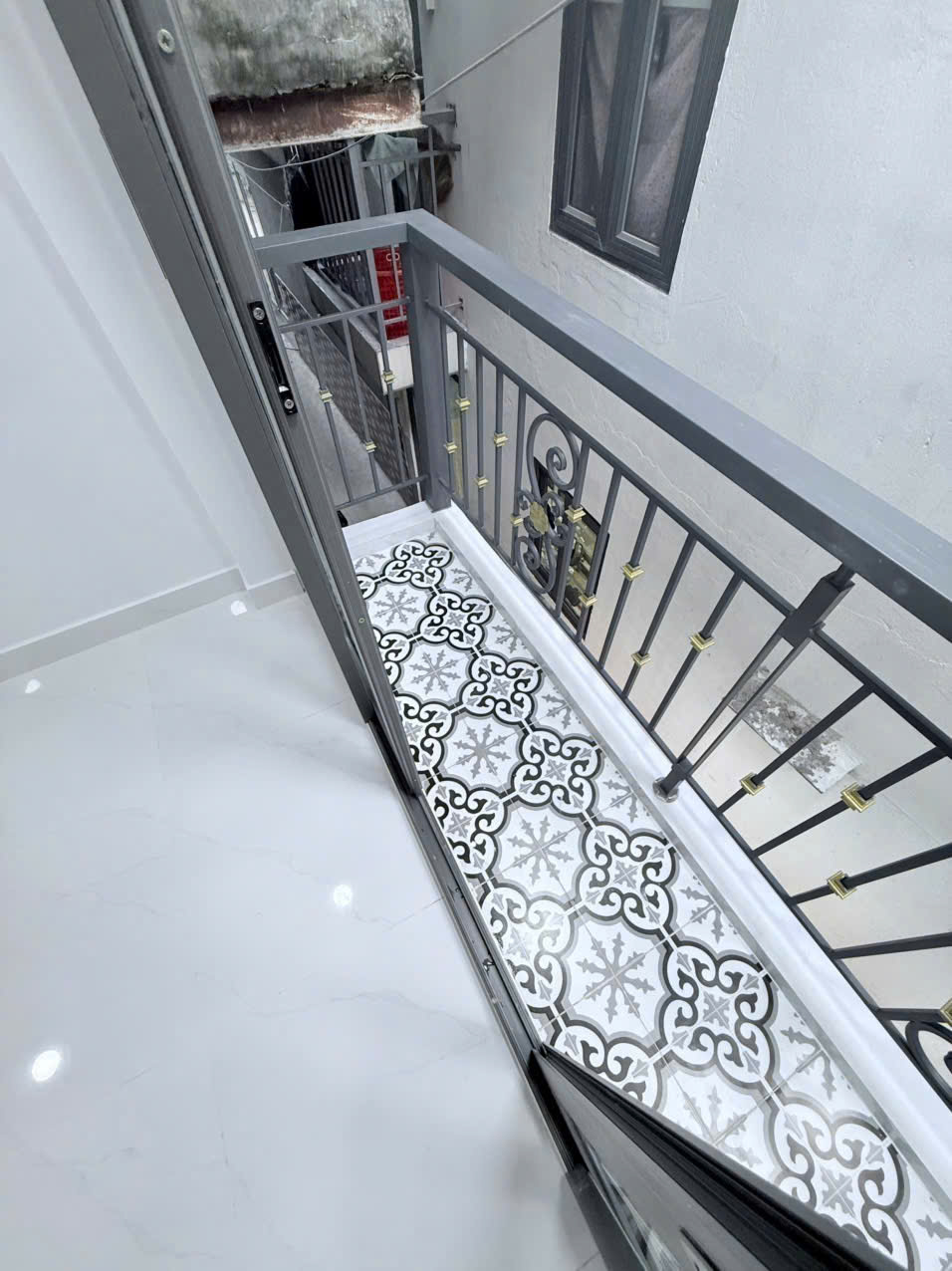 NHỎ XINH GIÁ MỀM NGAY LŨY BÁN BÍCH 3 TẦNG 2PN 3WC CHỈ 2.2 TỶ 12