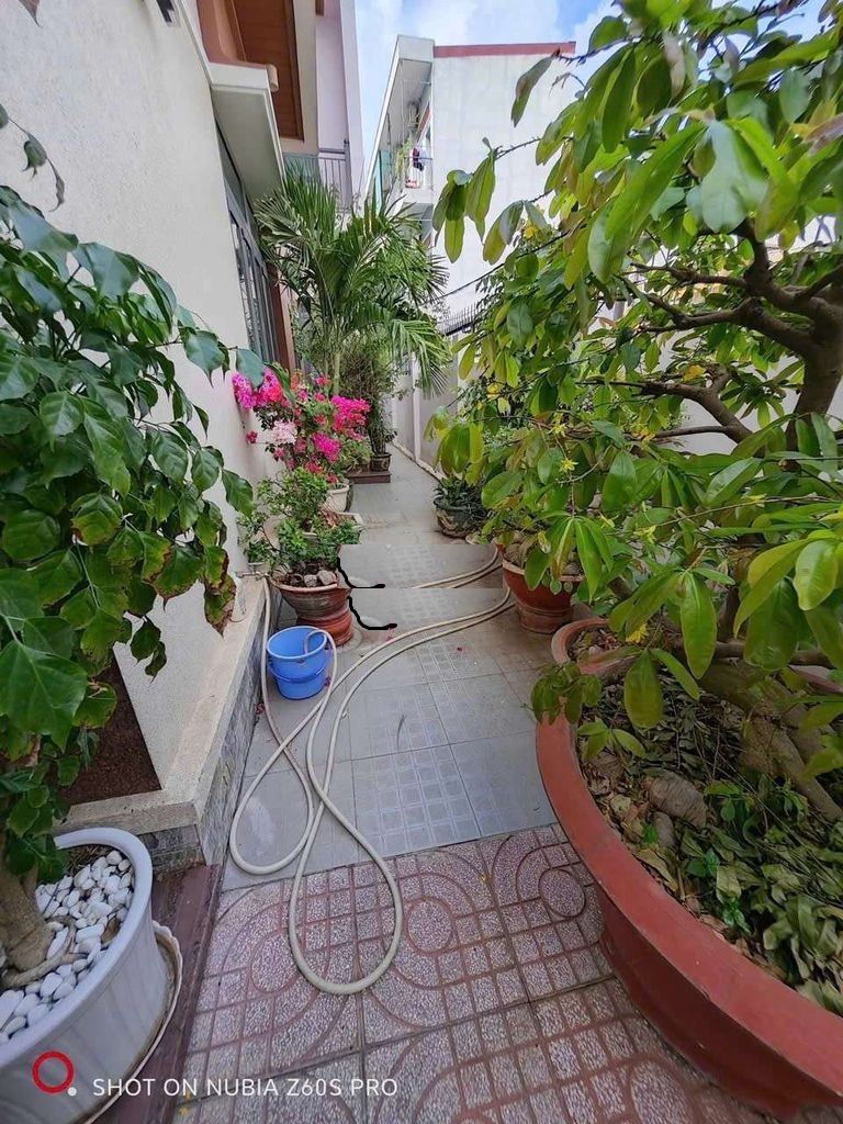 CHO THUÊBIỆT THỰ SÂN VƯỜN KHU BÊN SÔNG,SÁT BÊN GIGAMALL 10M x 30M TRET 3LAU GIÁ CHỈ 35TR 3