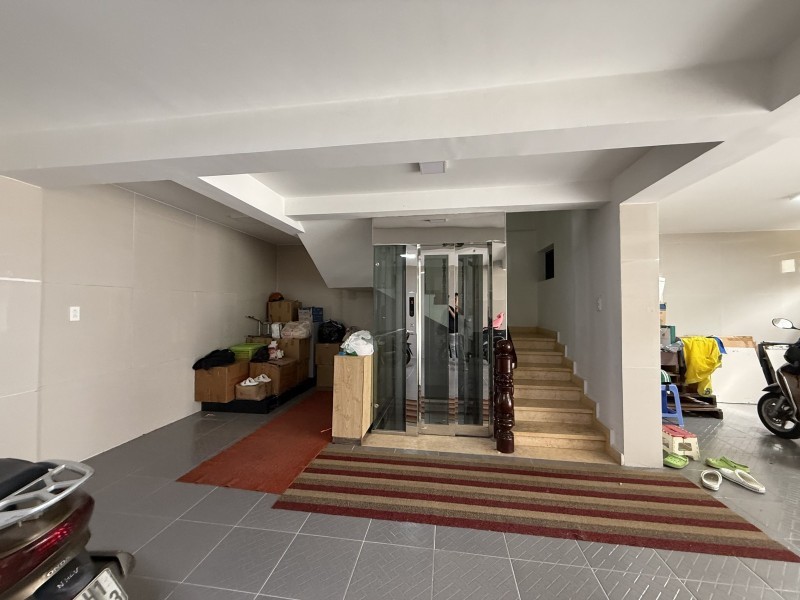 Bán nhà mặt phố đường số 23, Hiệp Bình Chánh, Thủ Đức, TP HCM. DT 128 m2, 4 tầng. Giá  16.9 tỷ.