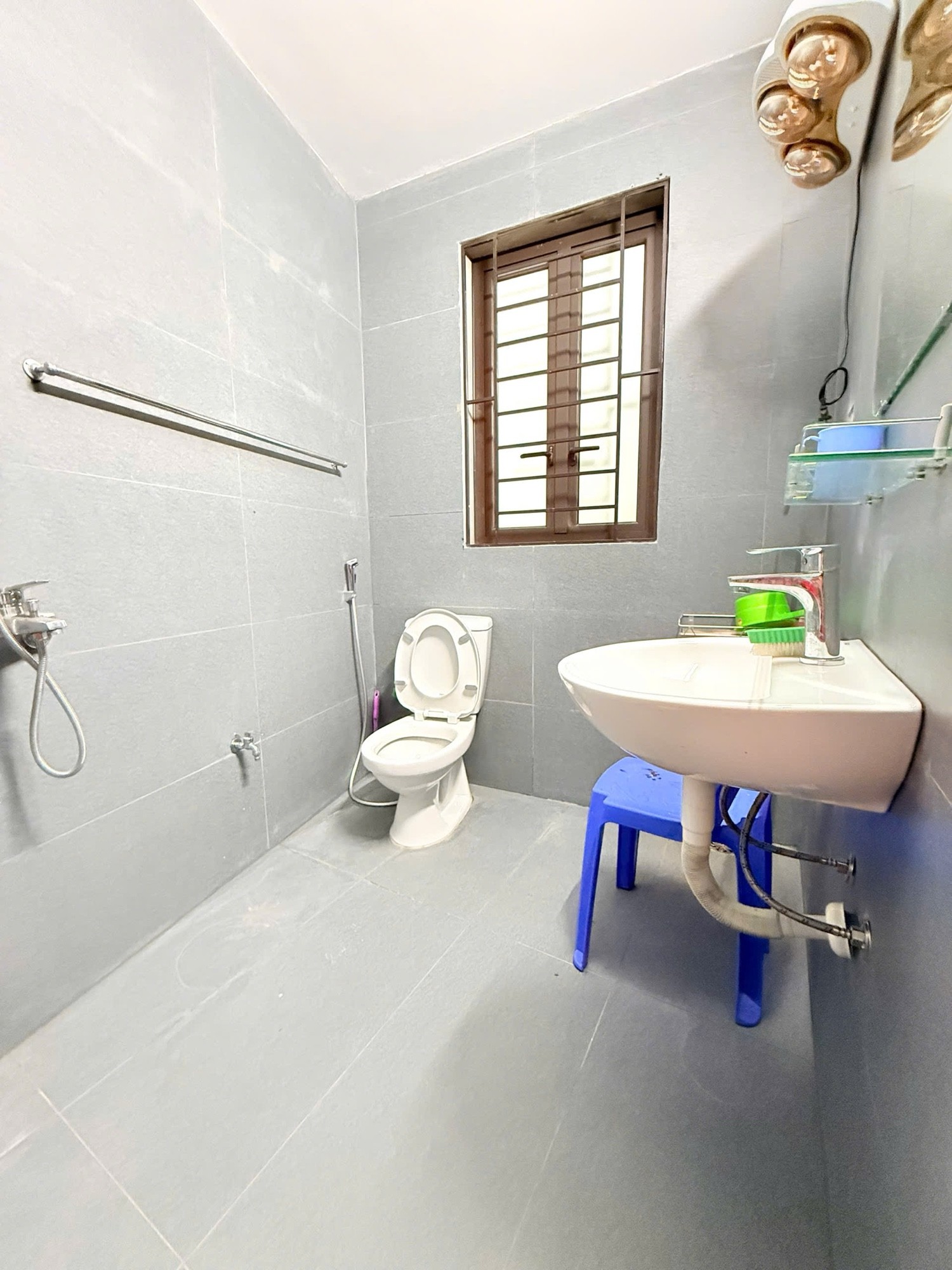 Bán Nhà Phương Mai 33m2.  5 tầng. mặt tiền 4m. giá 9.168 Tỷ Đống Đa Hà Nội 2