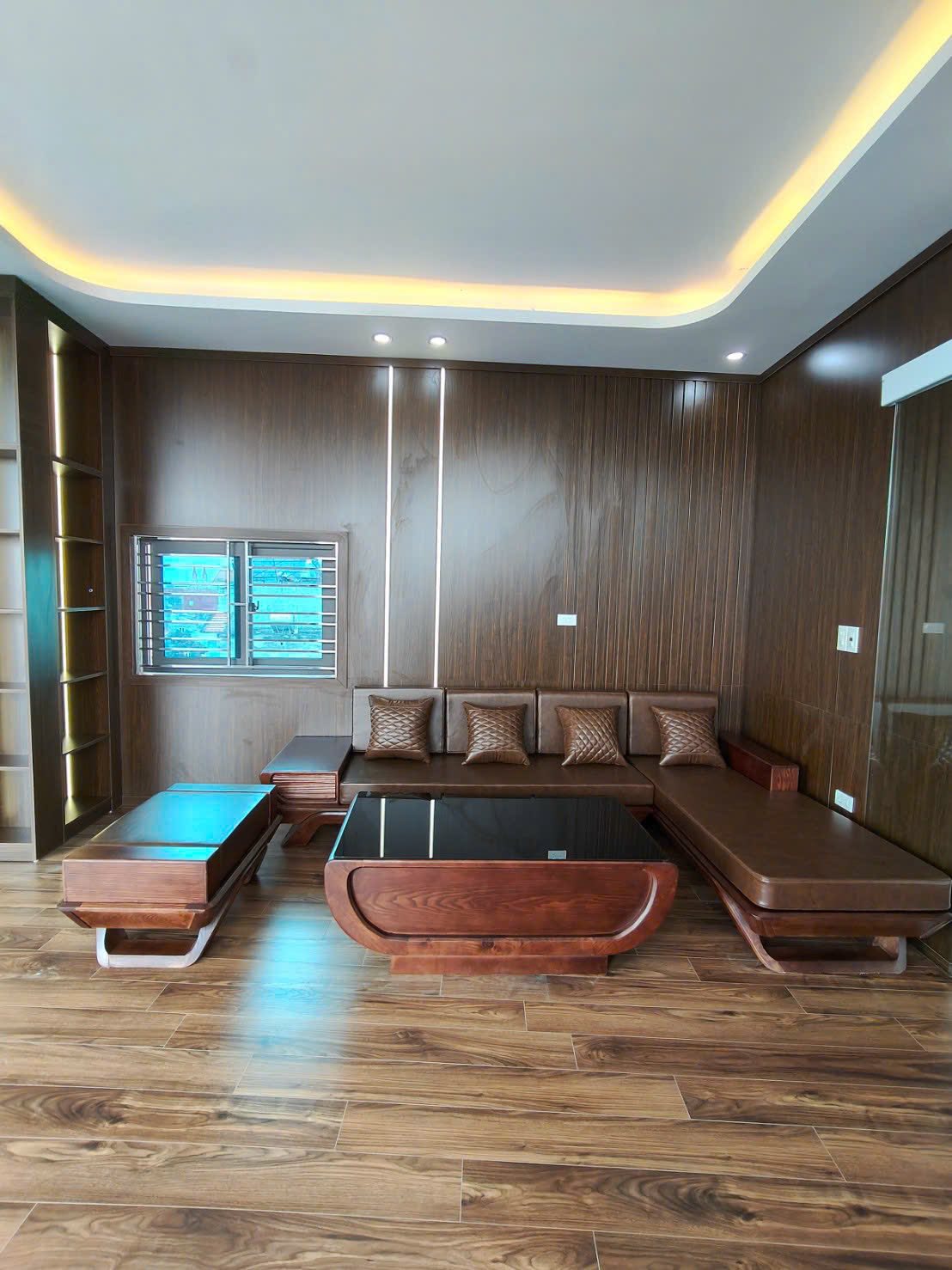 Bán căn góc mặt đường Lê Thanh Nghị, TP Hải Dương, 84.3m2, 5 tầng, KD buôn bán, giá tốt 3