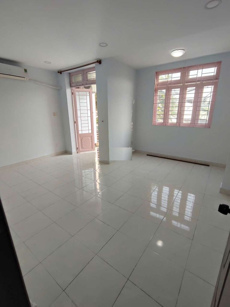 HÀNG SIÊU HIẾM MT KDC SÔNG ĐÀ 5M x18M TRỆT 2LAU 3PN GIÁ 16TR 4