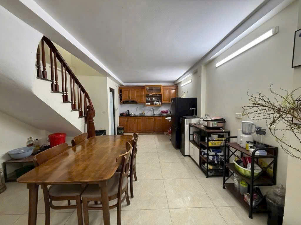 Bán Nhà Thạch Bàn - Long Biên, 47m x 5 Tầng Dân Xây, Đường Ô tô tránh, Kinh Doanh. 2