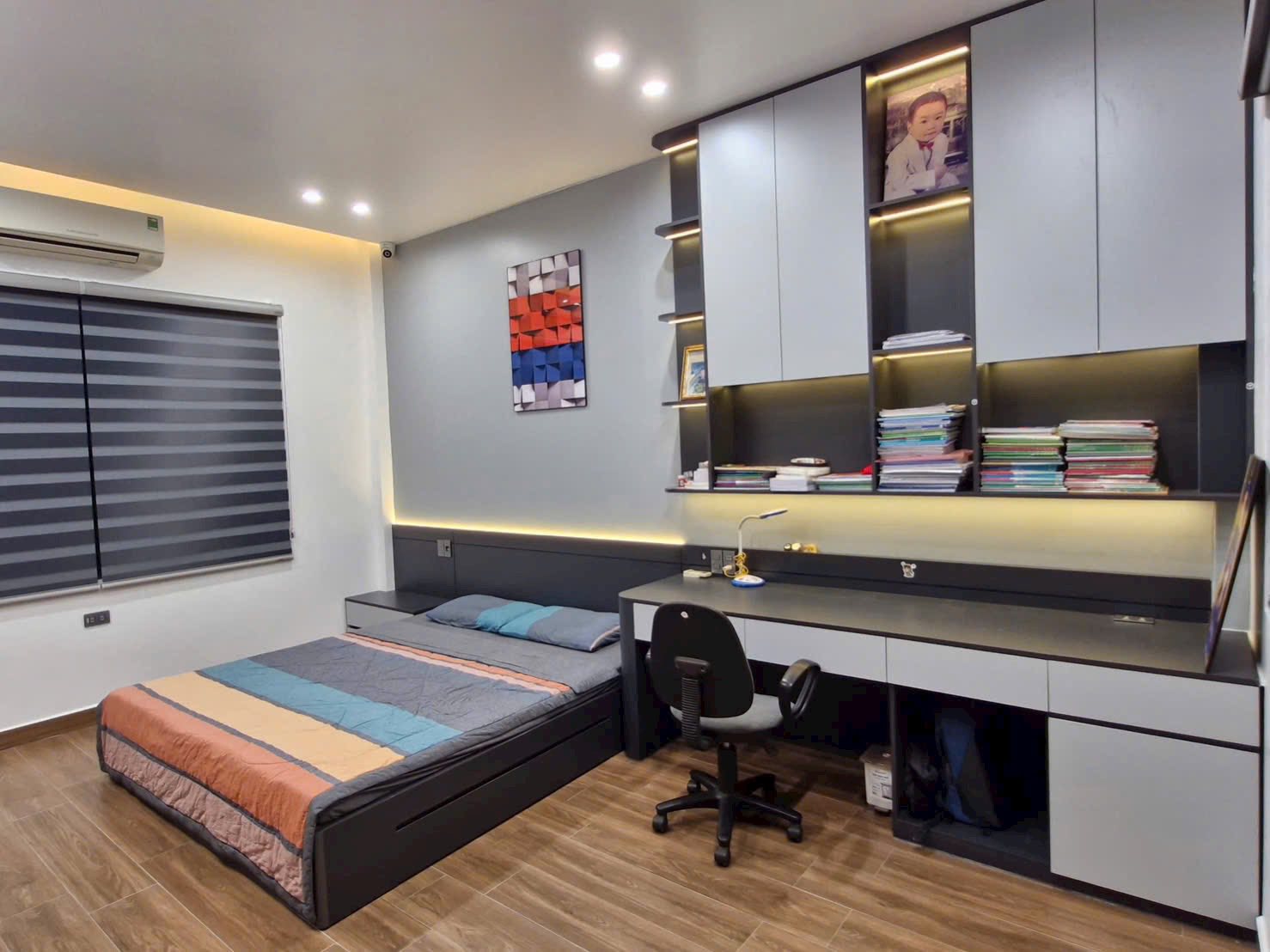 Bán căn nhà 4 tầng ngõ đường Ngô Quyền, ph Tân Bình, TP HD, 66m2, mt 4m, gara oto, 5.x tỷ 3