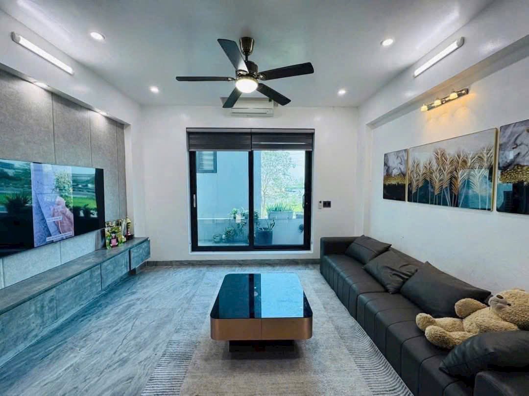 Bán căn nhà 4.5 tầng KĐT Bắc Nguyễn Lương Bằng, ph Việt Hòa, TP HD, 60.75m2, mt 4.5m 3