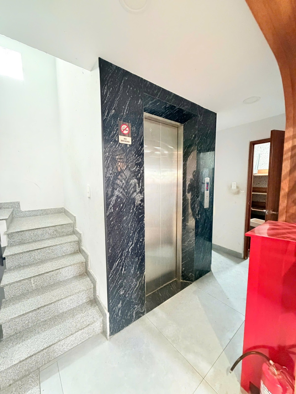 TOÀ NHÀ MẶT TIỀN VẠN KIẾP - 7 TẦNG THANG MÁY - HỢP ĐỒNG THUÊ 110 TRIỆU/THÁNG 13