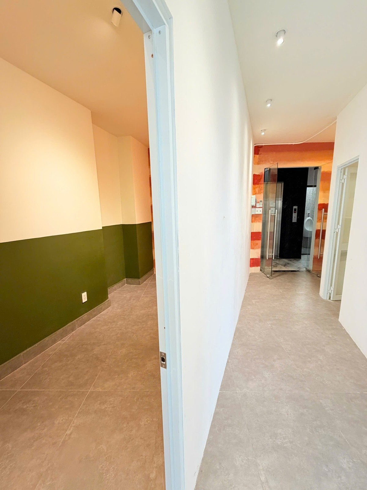 TOÀ NHÀ MẶT TIỀN VẠN KIẾP - 7 TẦNG THANG MÁY - HỢP ĐỒNG THUÊ 110 TRIỆU/THÁNG 12