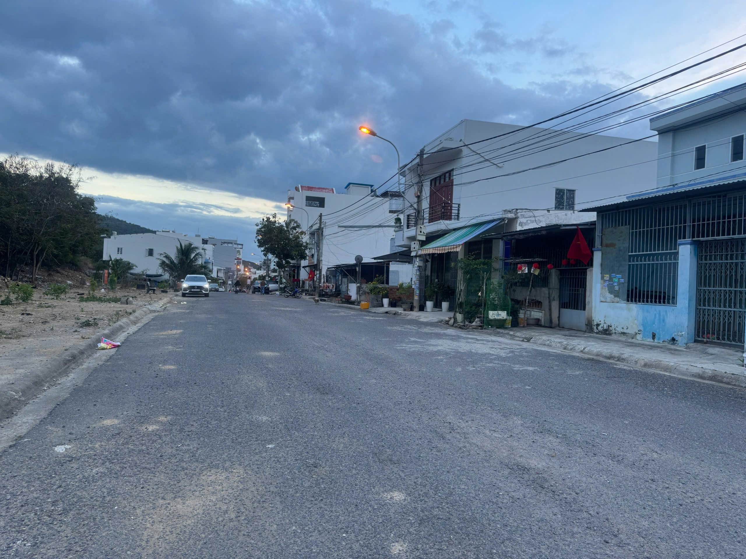 BÁN NHÀ 2 TẦNG MẶT TIỀN TRIỆU QUANG PHỤC, KDC ĐƯỜNG ĐỆ, VĨNH HÒA, GIÁ 5,5 TỶ 4