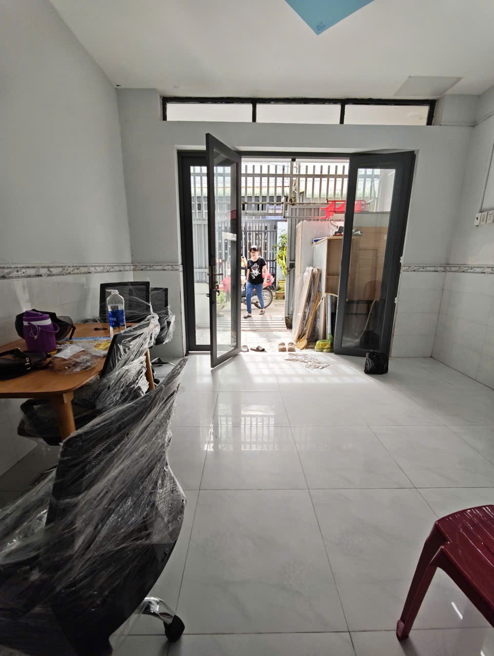 129. Nhà 5 triệu 2 phòng ngủ có nội thất gần Đền Hùng 4