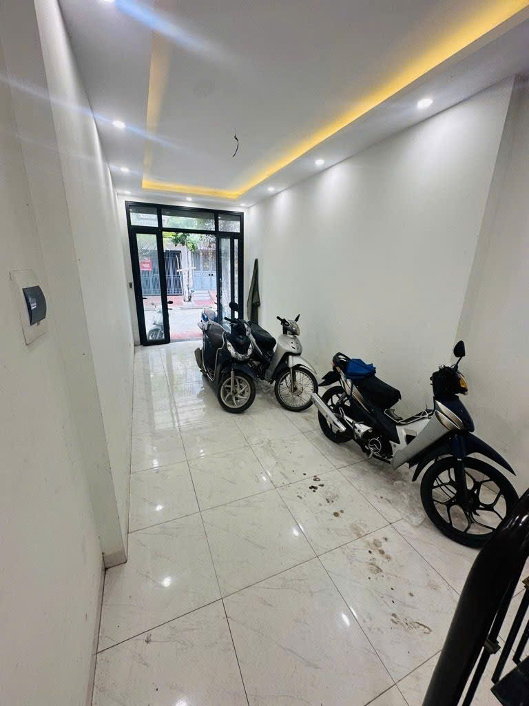 NHÀ 5 TẦNG TĐC TU HOÀNG VỈA HÈ, PHÂN LÔ, NHỔN, XUÂN PHƯƠNG, 12 tỷ 4