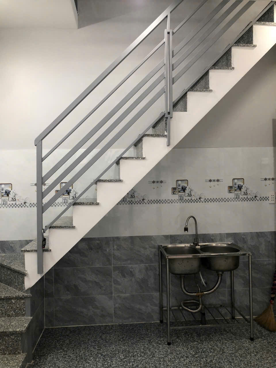 Bán nhà 72/19 Huỳnh văn bánh p 15 Phú nhuận Giá : 2,9 tỉ có thương lượng 5