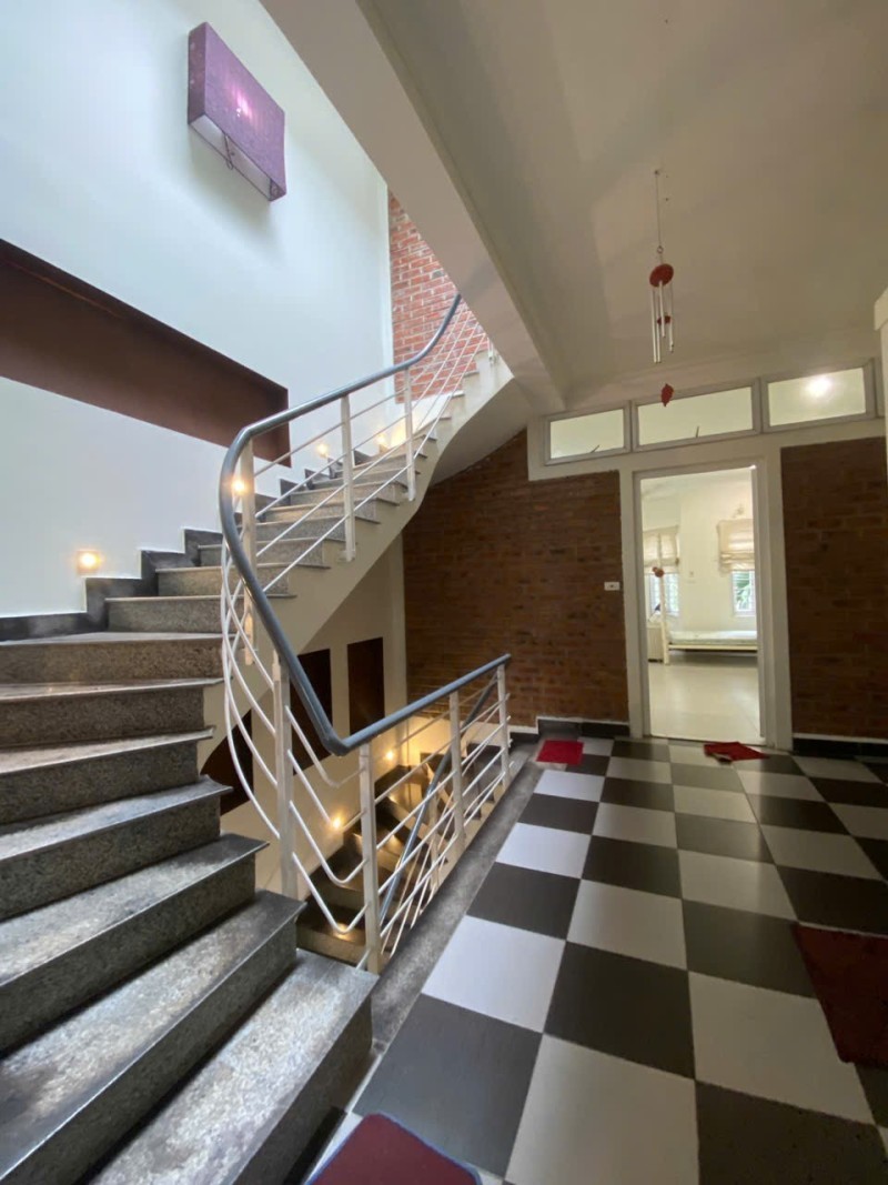 BÁN NHÀ PHÂN LÔ BÁT KHỐI – Ô TÔ CHẠY VÒNG – VỈA HÈ 5M – 77M² – 26.5 TỶ 2