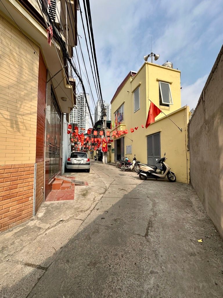 Cần bán Nhà mặt tiền đường Đền Lừ, Phường Hoàng Văn Thụ, Diện tích 100m², Giá 5.65 Tỷ 5