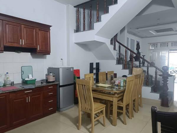 KDC HỒNG LONG- VẠN PHÚC NHÀ 2 LẦU 3PN 3WC MÁY LẠNH SẴN Ở + VPCTY. 2