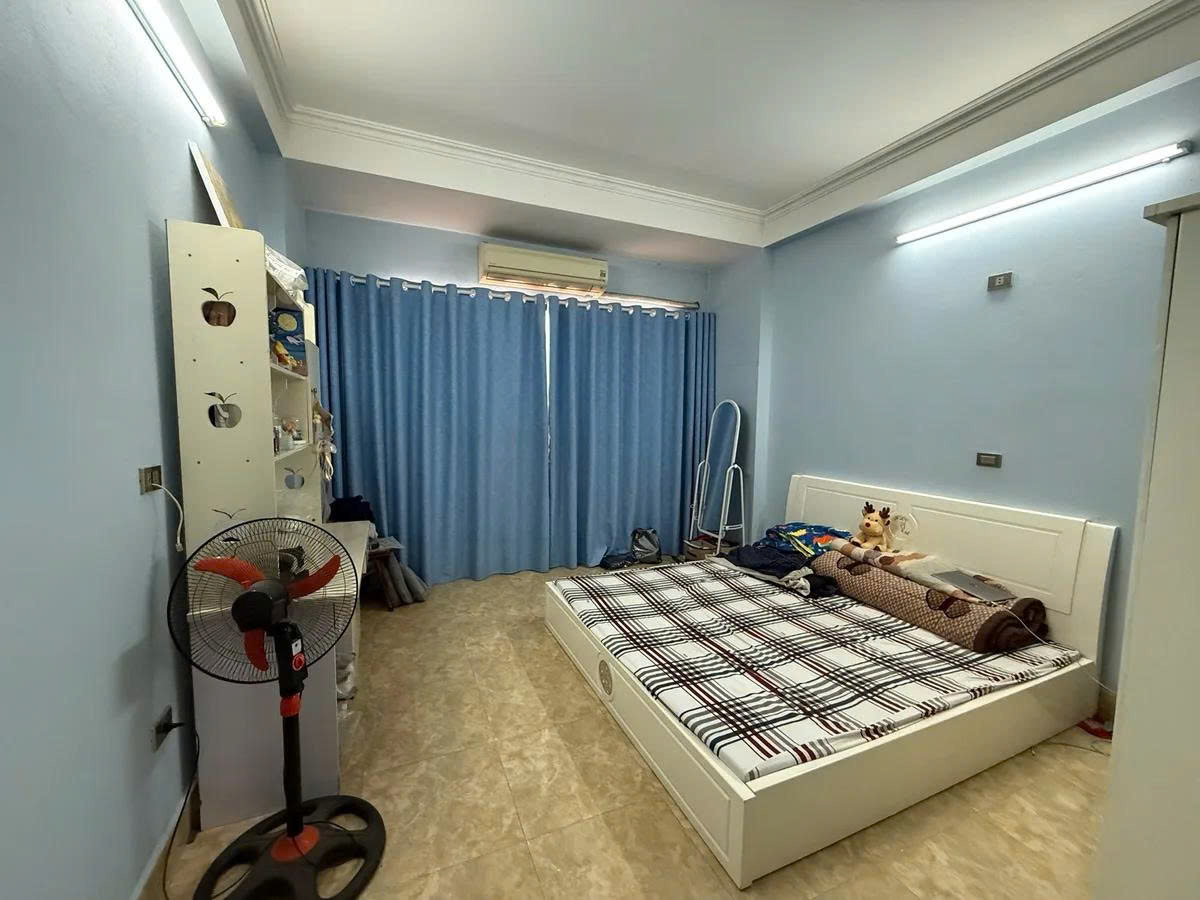 Cần bán Nhà mặt tiền đường Bà Triệu, Phường Hà Cầu, Diện tích 75m², Giá 23.5 Tỷ 3