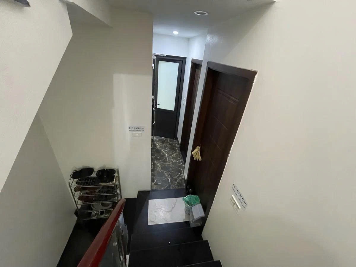 Hiếm nhà đẹp 7 tầng mặt phố Nhuệ Giang, 50m2, mặt tiền rộng 7m, thang máy, vỉa hè rộng, kinh doanh 3