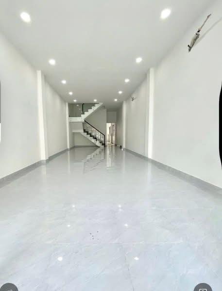 NHÀ MẶT TIỀN KINH DOANH -SÁT BÊN GIGAMALL, 3 LẦU TRỐNG SUỐT, 28TR. 3