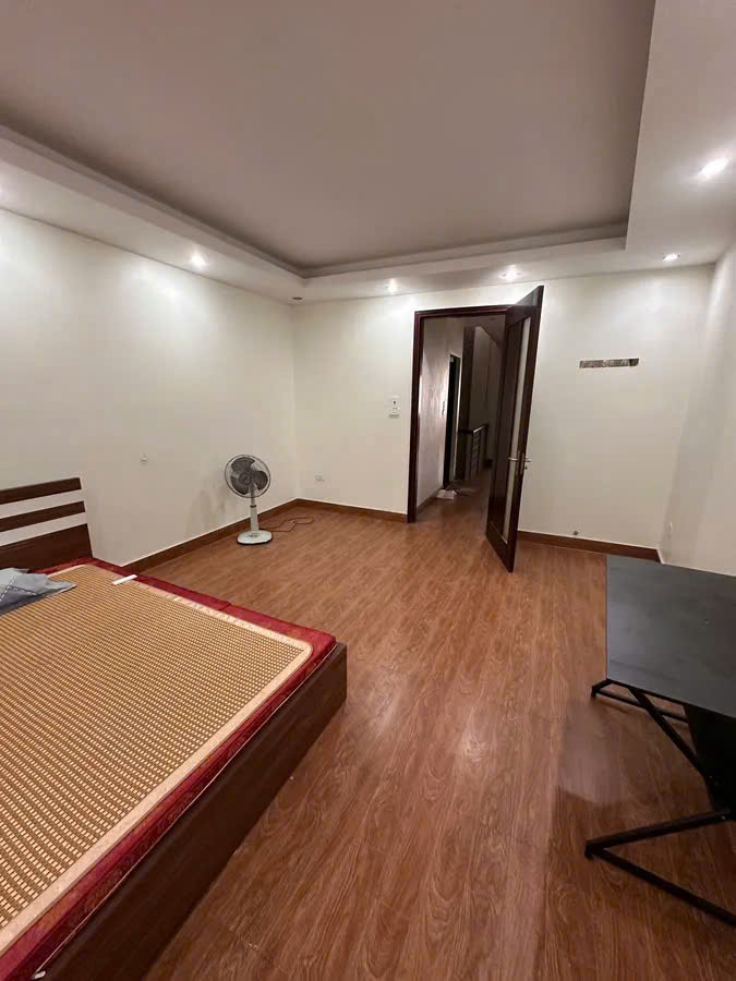 BÁN NHÀ BA ĐÌNH - ĐỘI CẤN  PHÂN LÔ Ô TÔ TRÁNH - MẶT TIỀN RỘNG 3