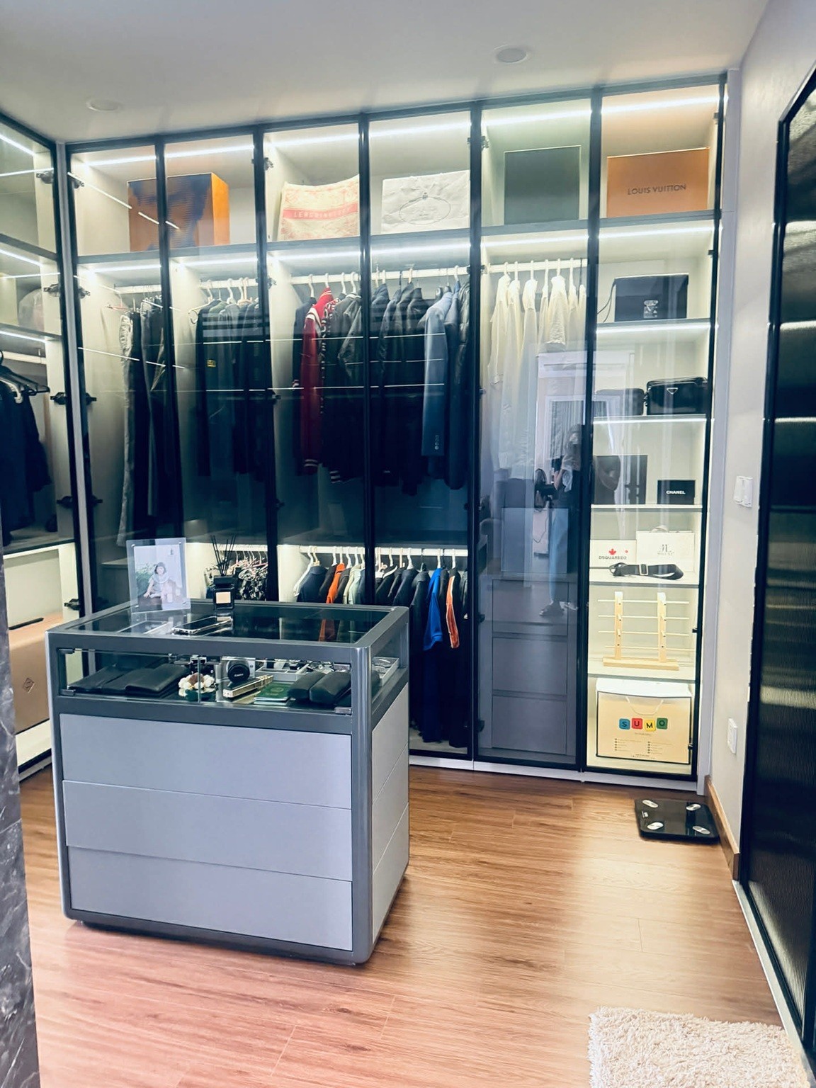 23.3.26.1 Bán căn 3 ngủ Golden Palm Lê Văn Lương dt 125m2 góc, kính cong, nội thất cực kỳ ấn 2