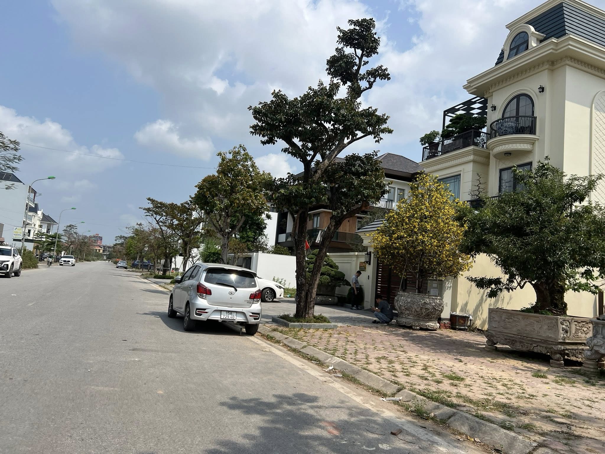 Bán lô đất trục chính khu mùng 1 tháng 6, ph Tân Bình, TP HD, 242m2, mt 11m, giá rẻ nhất khu 4