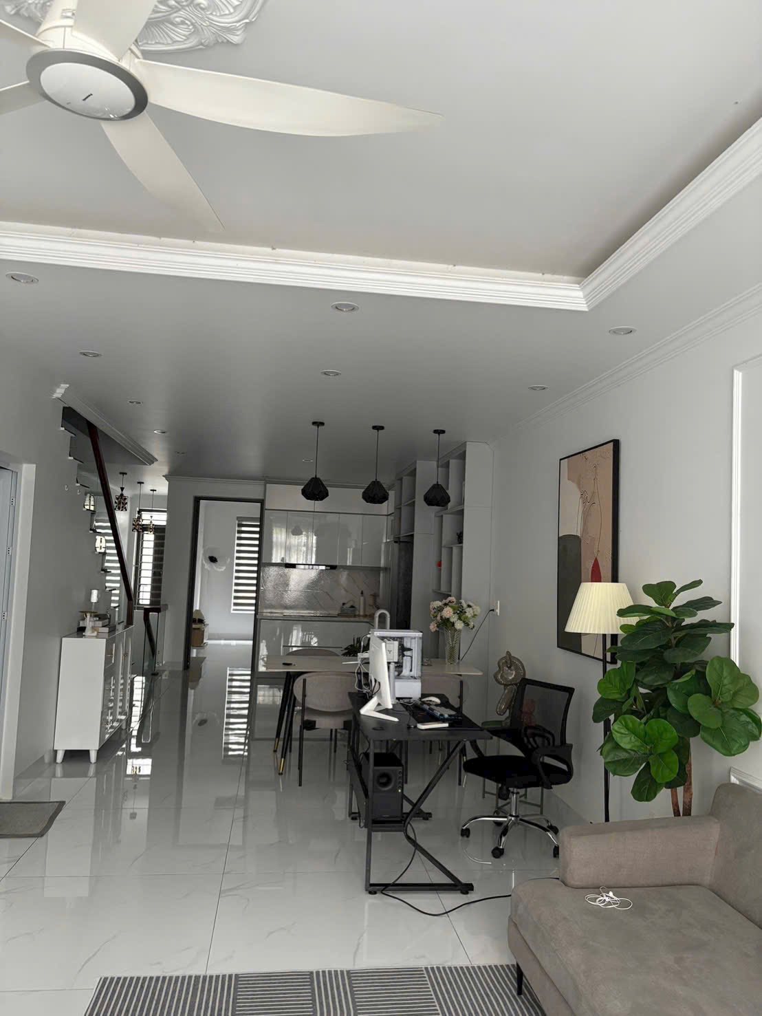 Bán căn nhà mặt phố Nguyễn Tuấn Trinh, Ecopark, TP Hải Dương, 95m2, mt 5m, 4 tầng, KD tốt 4