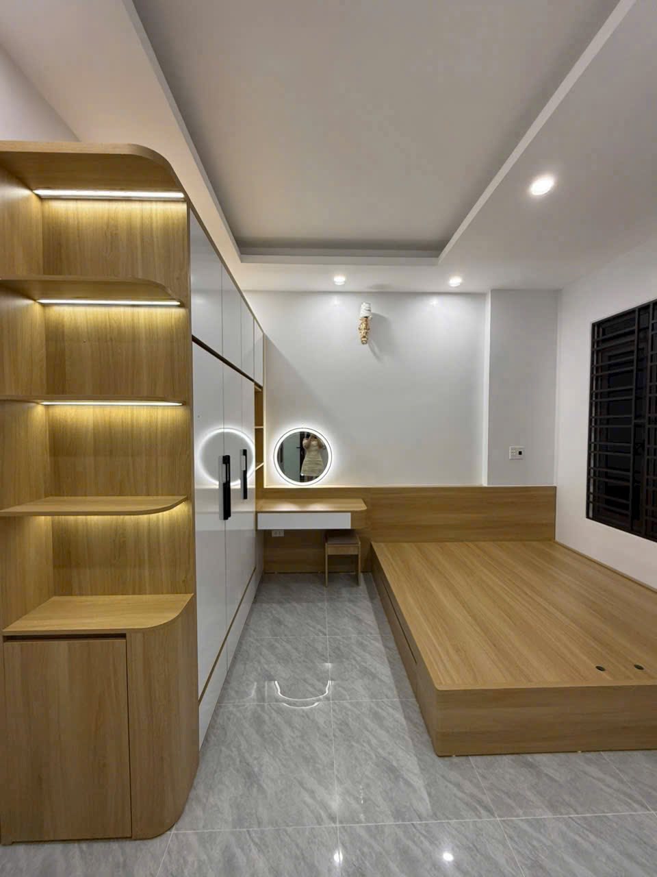 Bán căn nhà 3 tầng ngõ đường Hoàng Quốc Việt, ph Thanh Bình, TP HD, 47m2, mt 4.5m, 3 ngủ 4