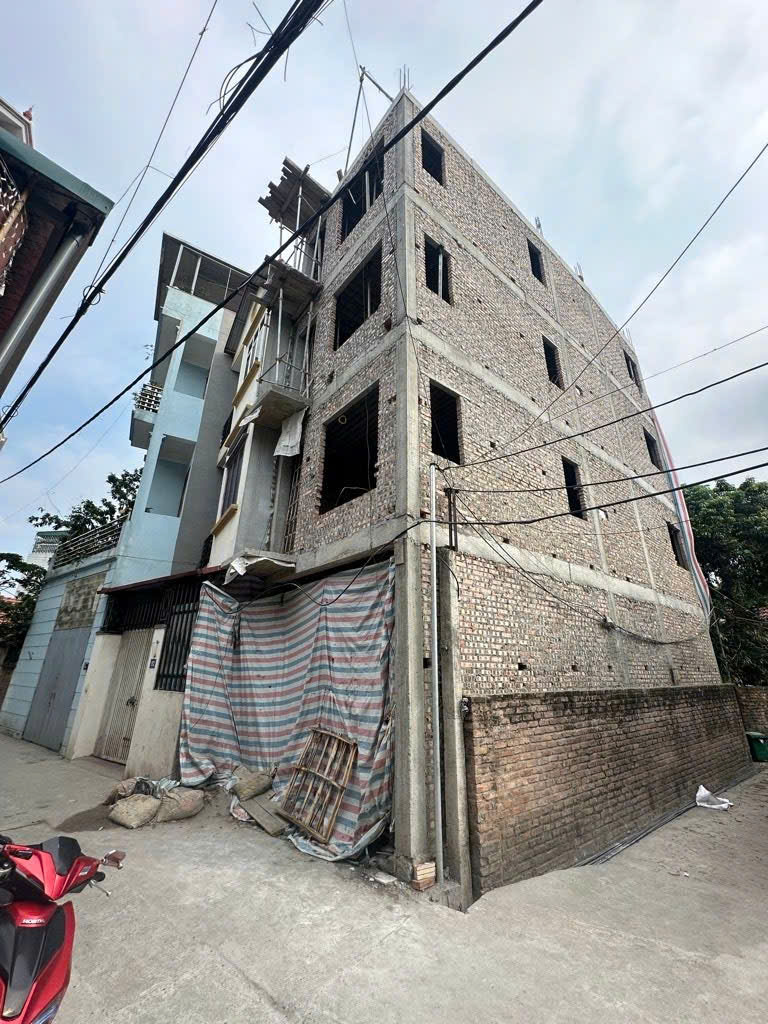 CĂN GÓC - NHÀ MỚI ĐẸP 5 TẦNG HOÀI ĐỨC - TRỤC CHÍNH KINH DOANH– GARA ÔTÔ – 6 NGỦ, 6.x tỷ 3