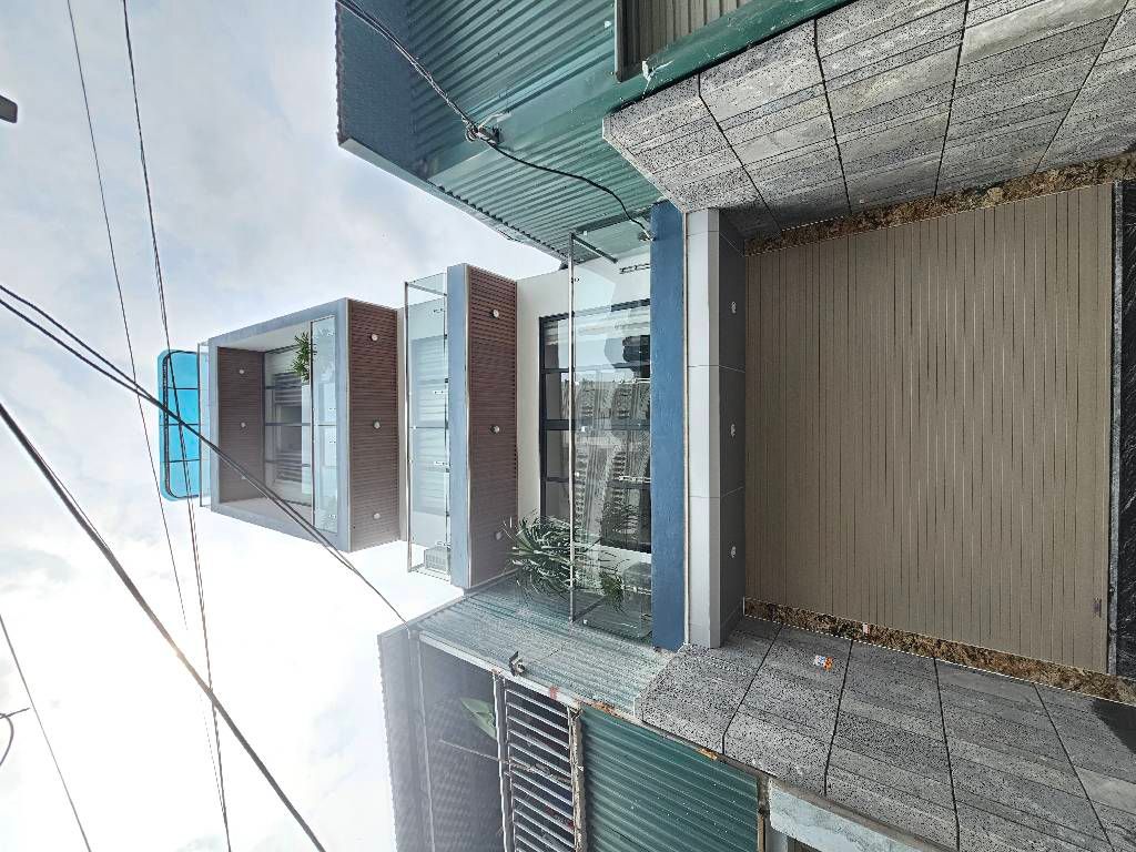 Nhà mới Phố Trạm,Long Biên 15 tỷ 72m thang máy 7 tầng,ngõ to ô tô tránh