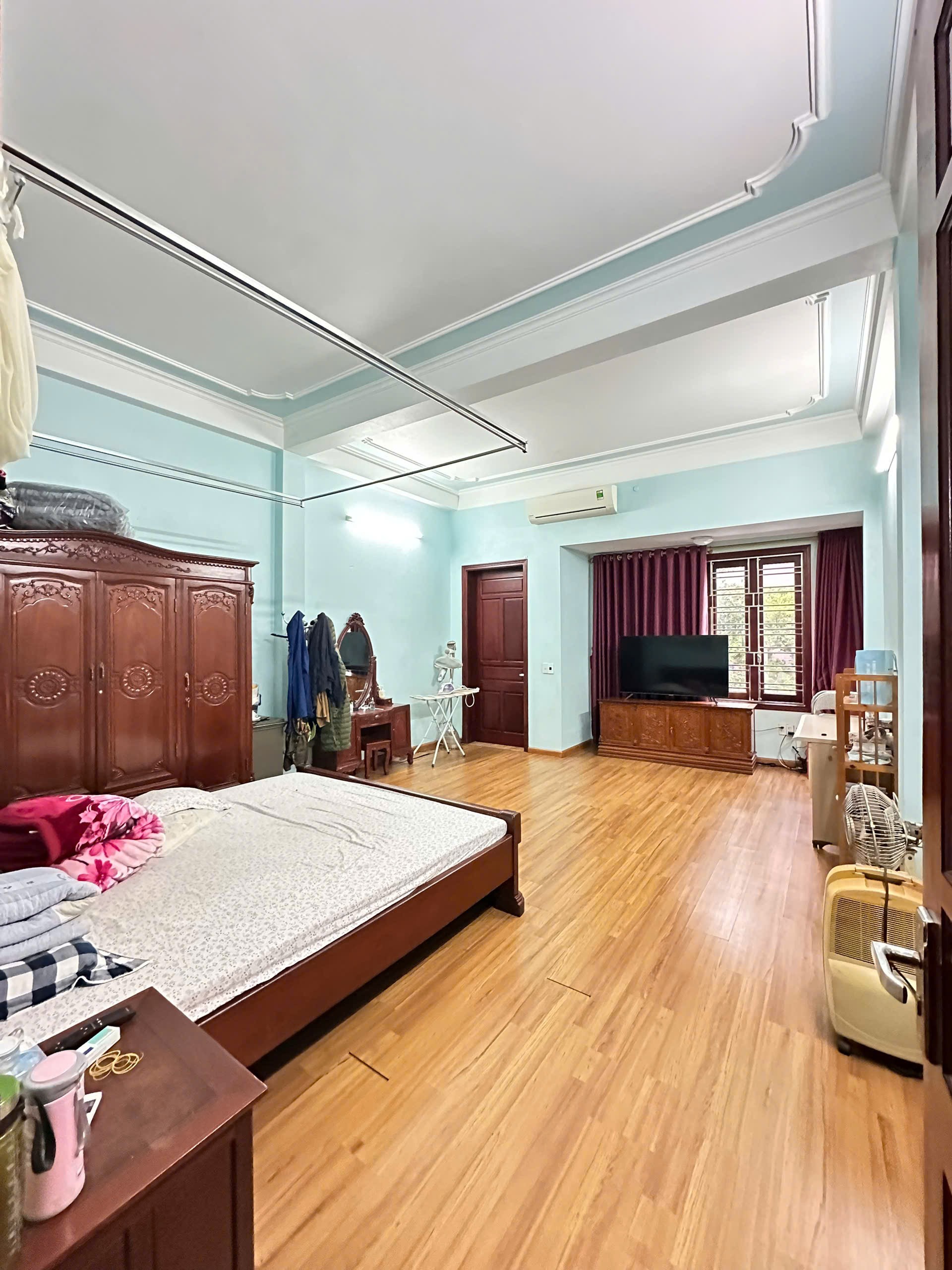 chào bán căn nhà 4 tầng 90m2 hướng đông nam khu ĐÔ thị Trần Lãm 3