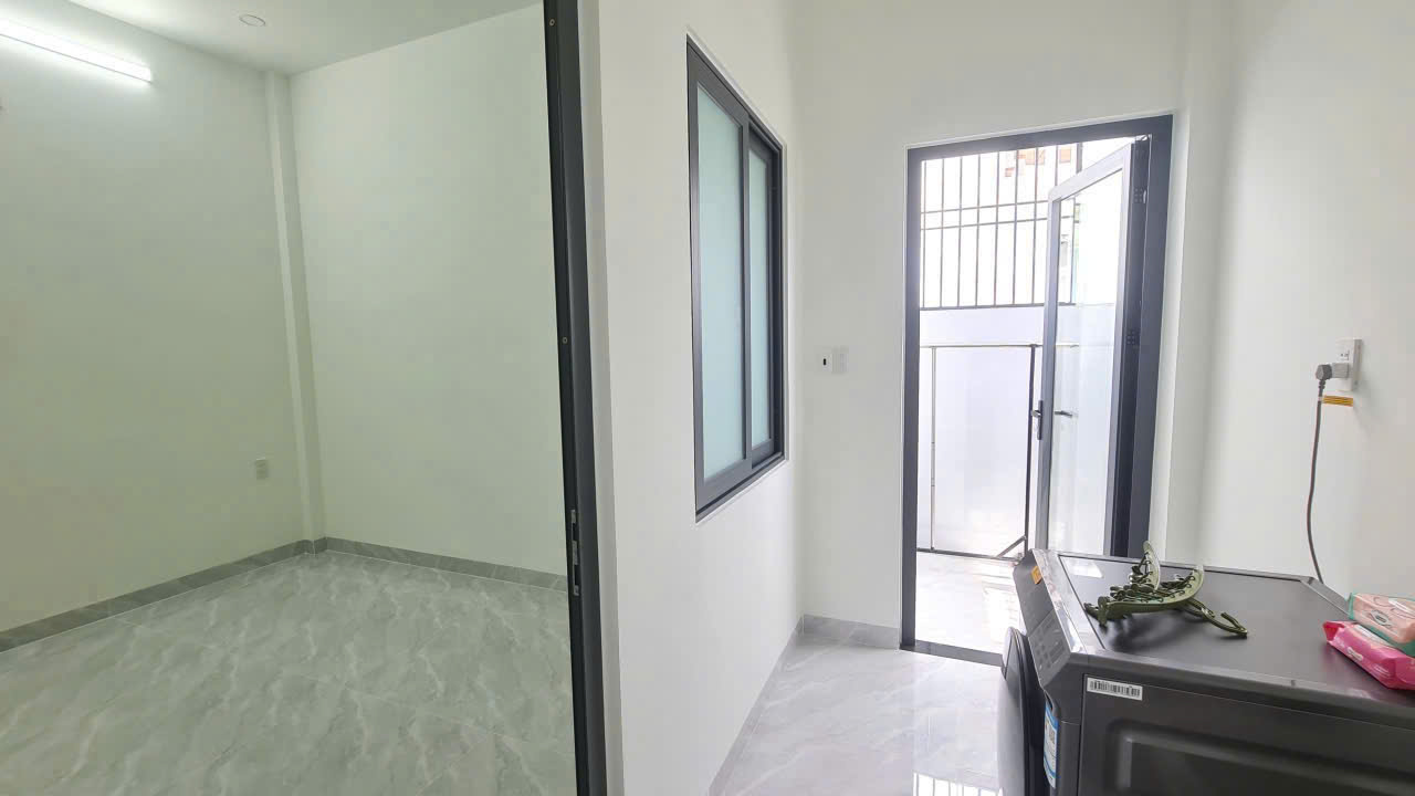 NHÀ 3 TẦNG, TRUNG TÂM NHA TRANG, ĐANG CHO THUÊ 20 TRIỆU/THÁNG, GIÁ CHỈ 12,5 TỶ 9