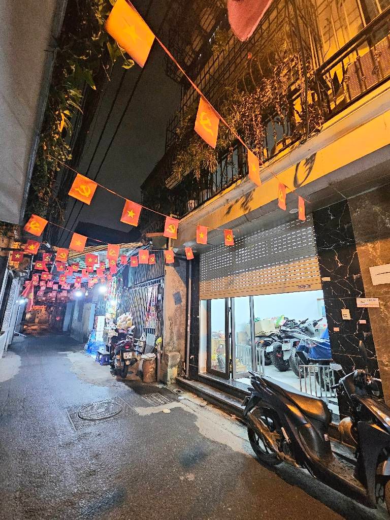 Cần bán Nhà mặt tiền đường Tân Mai, Phường Tân Mai, Diện tích 45m², Giá 11.2 Tỷ