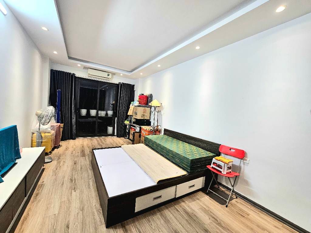 Cần bán Nhà mặt tiền đường Tân Mai, Phường Tân Mai, Diện tích 45m², Giá 11.2 Tỷ 4