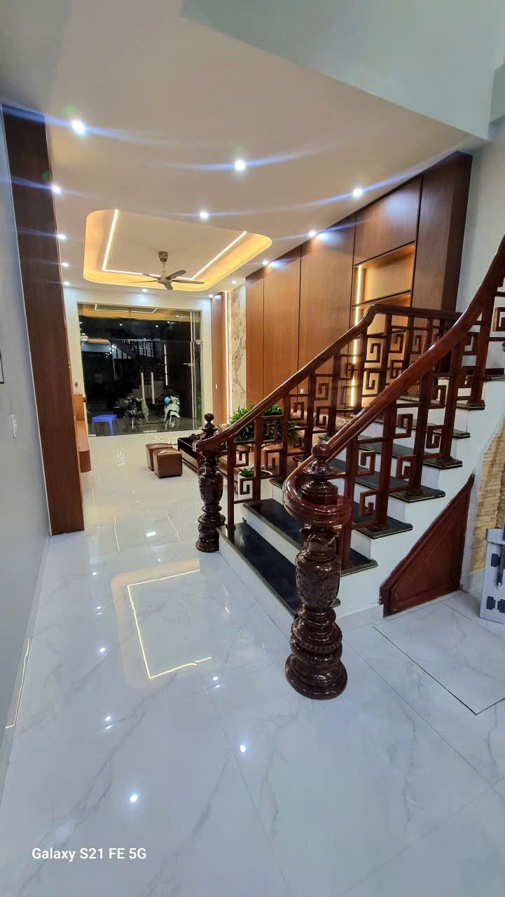 Bán nhà 4 tầng Kỳ Bá, TP Thái Bình, 70m2, sổ đỏ, 7.4 tỷ, 0978693808 3