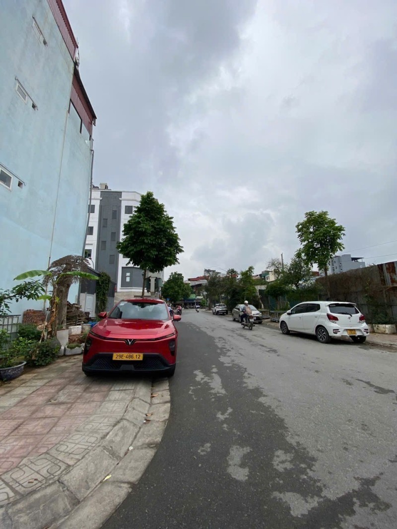 BÁN NHÀ LÝ SƠN – LONG BIÊN  Ô TÔ QUA – 2 TẦNG GIÁ TỐT