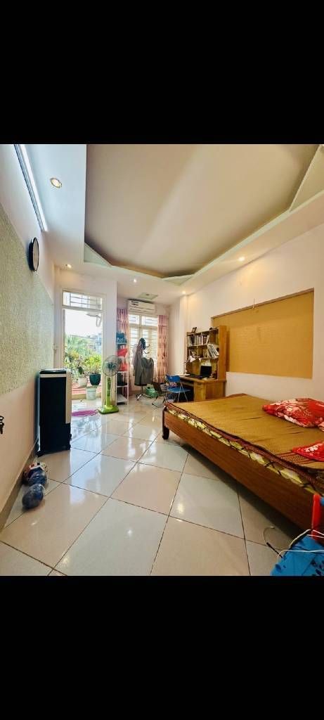 Cần bán Nhà mặt tiền đường Ngõ Gốc Đề, Phường Mai Động, Diện tích 60m², Giá 10.8 Tỷ 2