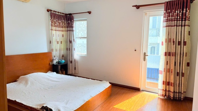 Bán biệt thự sân vườn đường só 38, Phường Hiệp Bình Chánh, Thủ Đức, TP HCM DT 170m2, 3 tầng. Giá 5