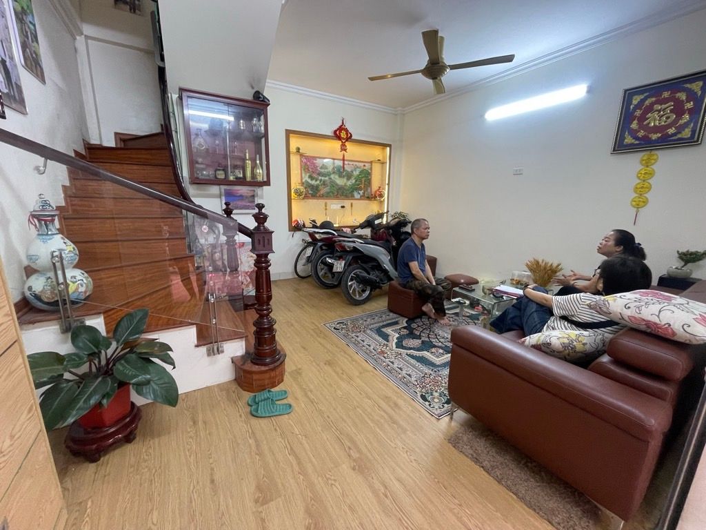 Cần bán Nhà mặt tiền đường Ngũ Nhạc, Phường Vĩnh Hưng, Diện tích 32m², Giá 6.9 Tỷ