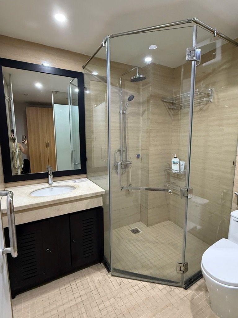 Nhà 5T Ngọc Lâm dân xây, ngõ rộng, gần phố chỉ hơn 9 tỷ còn tl. 4