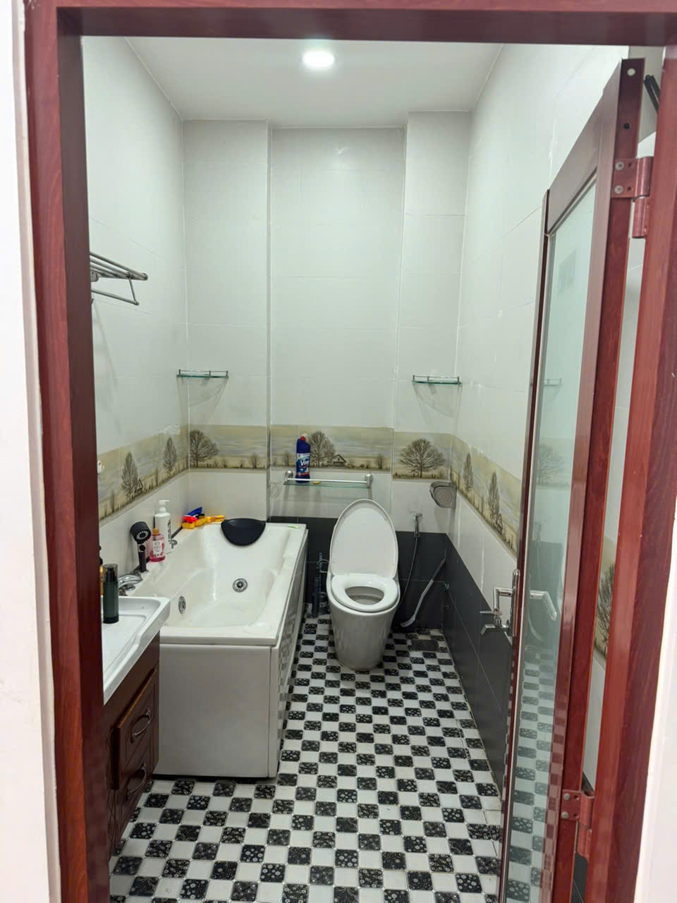 GIÁ RẺ BẤT NGỜ CHO NHÀ 3 TÂNG KHU BÊN SÔNG,4PN , 5M x 20M CHỈ 17TR,HẺM XE HƠI 4