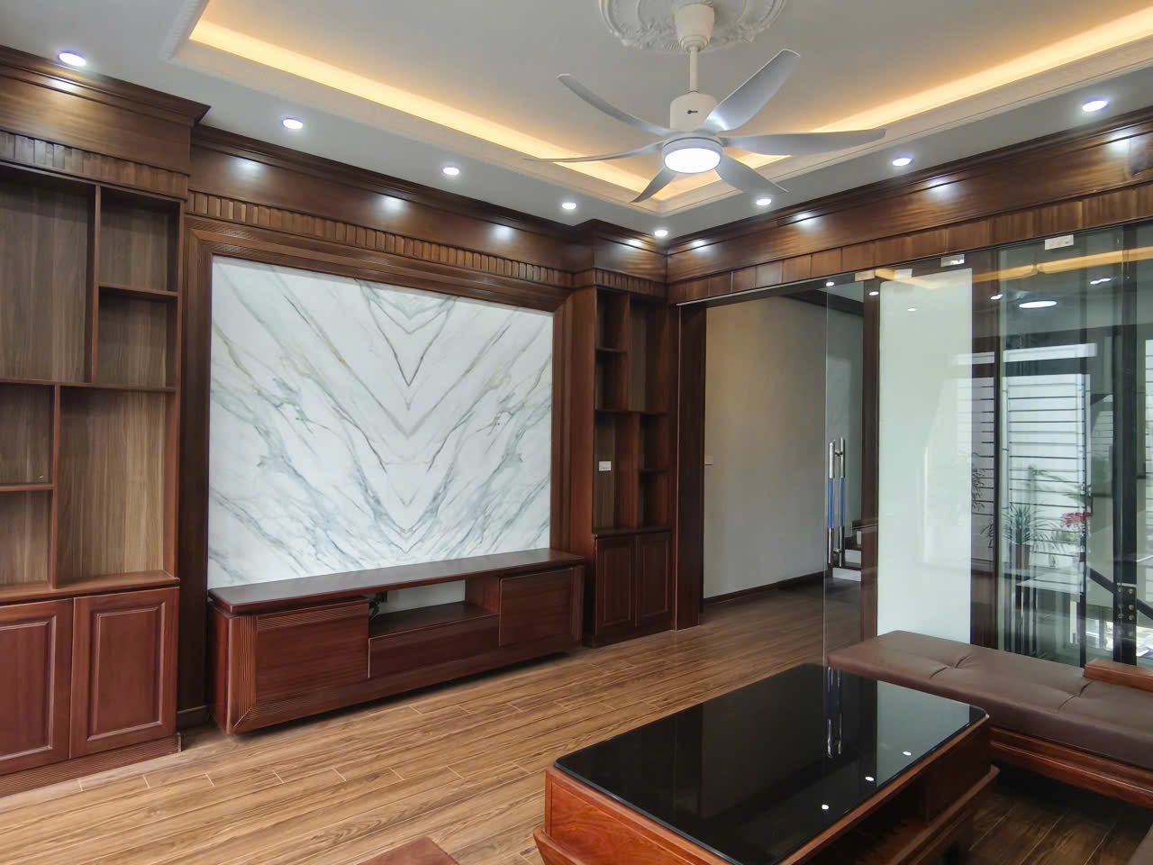 Bán nhà 4 tầng mặt phố KĐT An Phú 2, ph Tân Bình, TP HD, 67.5m2, mt 4.5m, thang máy, gara 5