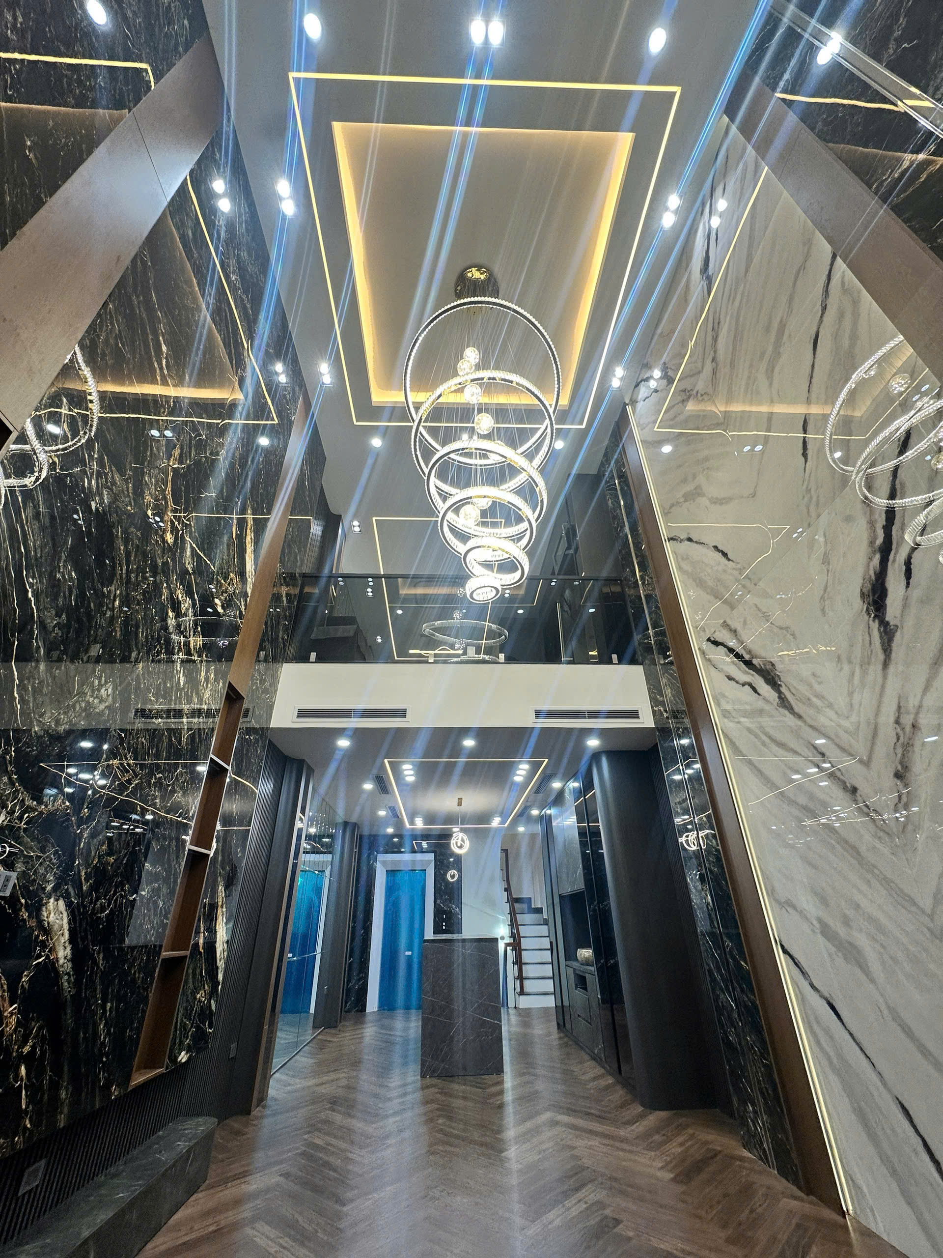 Bán Nhà Phố Trạm Long Biên 55m2 xây 7 tầng full nội thất- Ôtô tránh- Kinh Doanh Đỉnh. 4