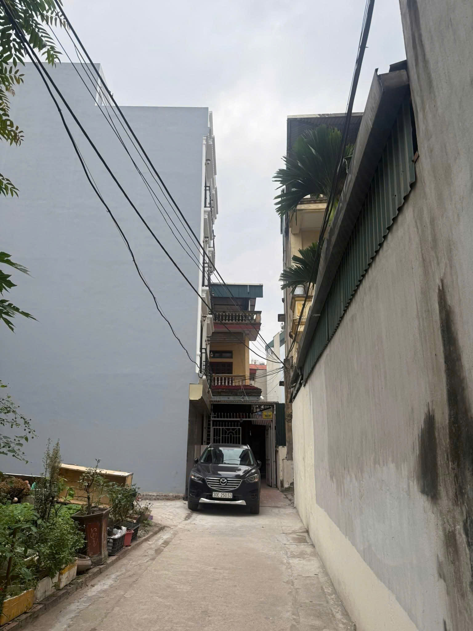 BÁN NHÀ 39 M THẠCH BÀN LONG BIÊN, NGÕ Ô TÔ, 10M RA Ô TÔ TRÁNH. Lh 0965858116 4