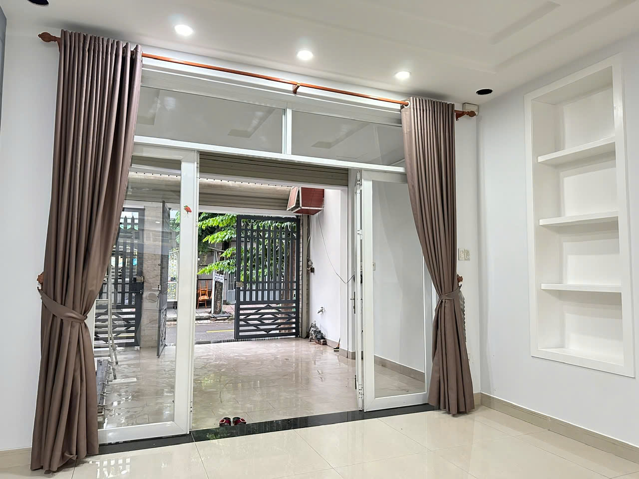 BÁN NHÀ MẶT TIỀN ĐƯỜNG B KDC HIỆP BÌNH CHÁNH 5Mx20M 3LAU SHR GIÁ 14,6TY 4