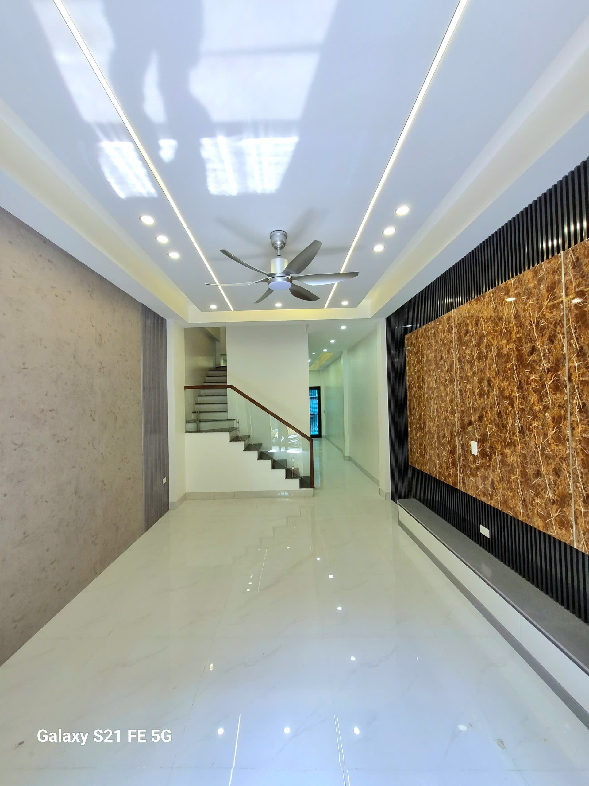 bán nhà 4 tầng thang máy hiện đại ngay trần lãm - gần chợ đậu và nguyễn tông quai đi vào 3