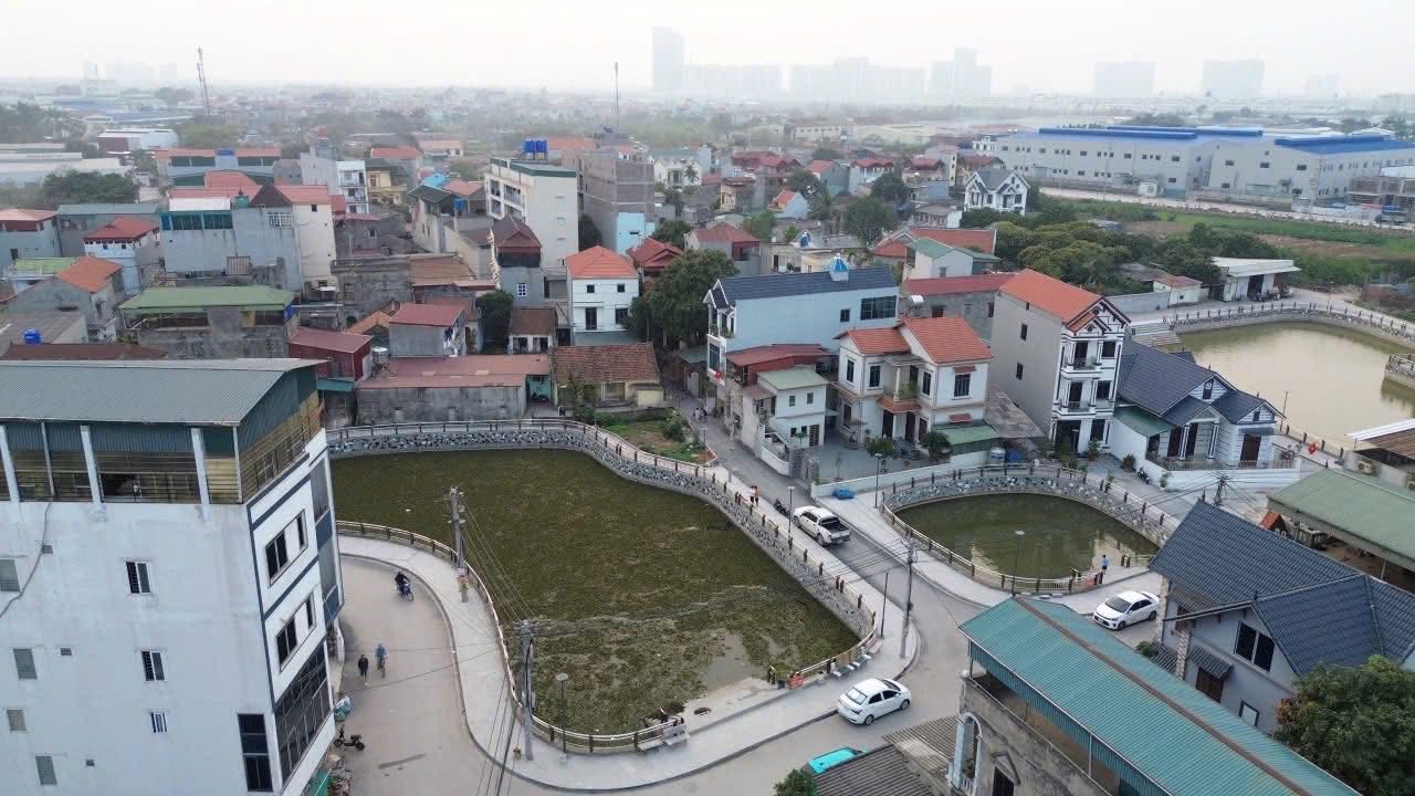 Bán Lô Đất View Hồ Đắc Địa Có 102 Tại Như Quỳnh, Trung Tâm Tiện Ích: 0835459289