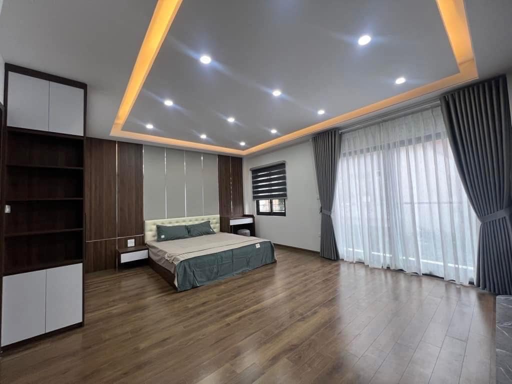 Bán nhà Văn Cao, Ba Đình, phân lô, vỉa hè ô tô tránh, 5 tầng mới đẹp về ở ngay. Giá 21 tỷ 4