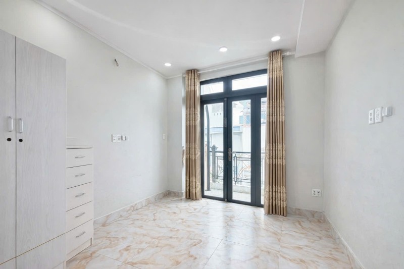 MẶT TIỀN ĐƯỜNG 5M GIÁP TÂN PHÚ 24M2 5 TẦNG BTCT SÂN THƯỢNG CHỈ 4.16 TỶ 4