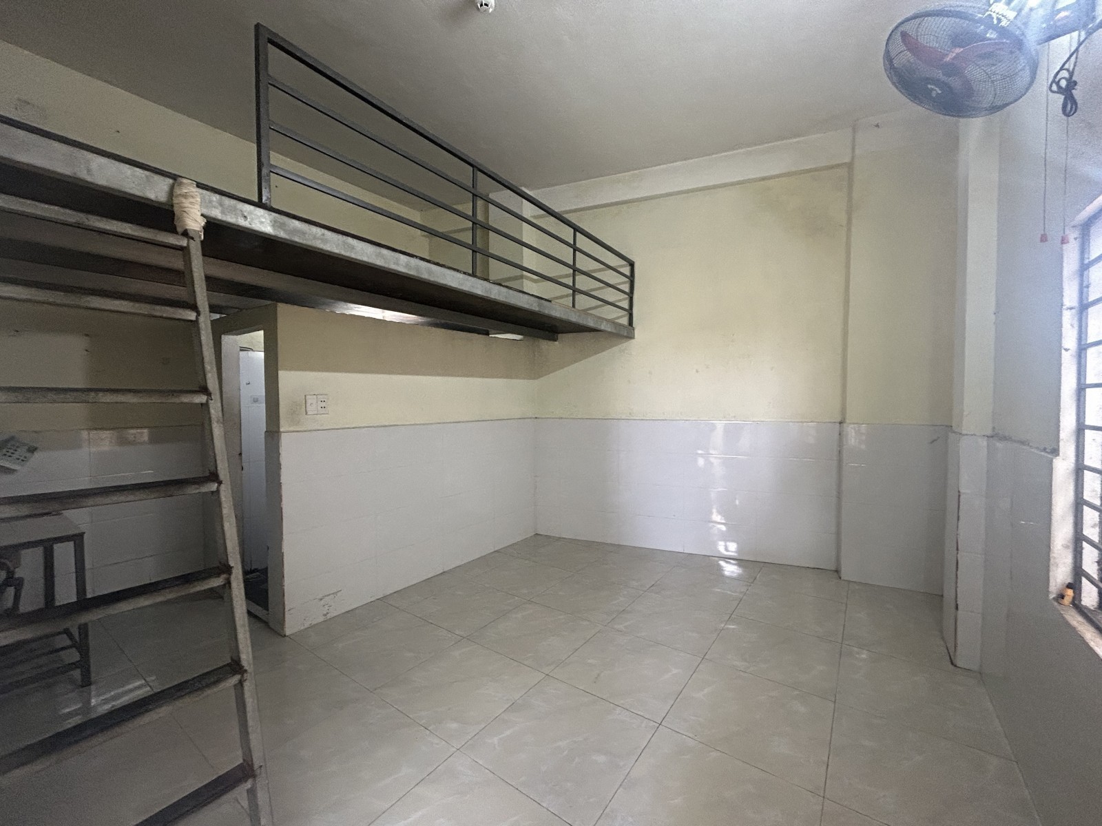 Bán dãy trọ mặt tiền An Hải Đông 1 Sơn Trà Đà Nẵng, DT 99m2, 3 tầng 1 tum, thu 30tr/tháng, giá 16