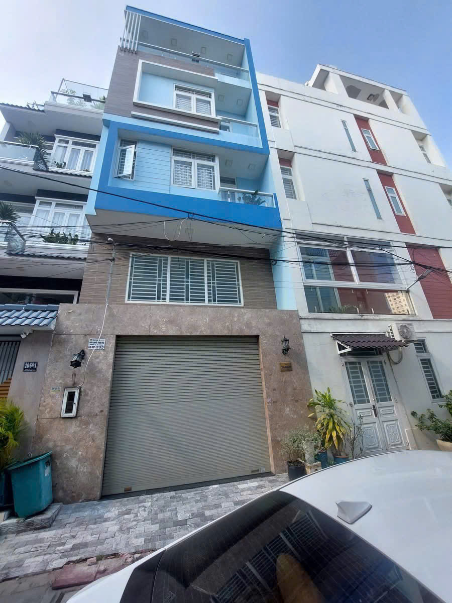 CHO THUÊ NHÀ NGUYÊN CĂN HXT ĐƯỜNG SỐ 20 SAU LƯNG GIGAMALL 5.6M x 12M 4 Tằng 6PN GIÁ 20TR